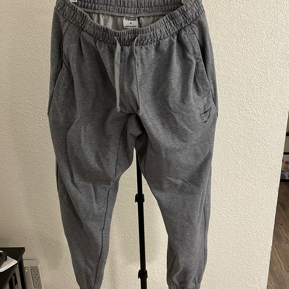GYMSHARK Essential Oversized Joggers